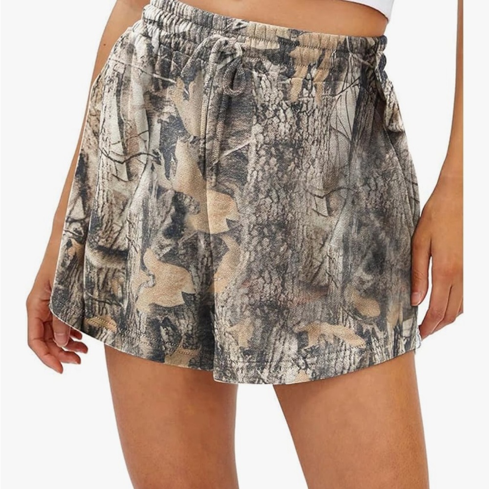 High Rise Camo Shorts Medium Brand New
